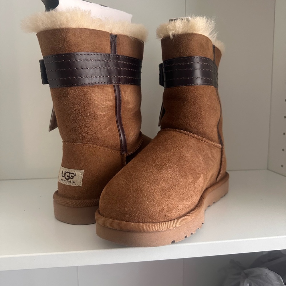 Ugg boots leather bow brand new